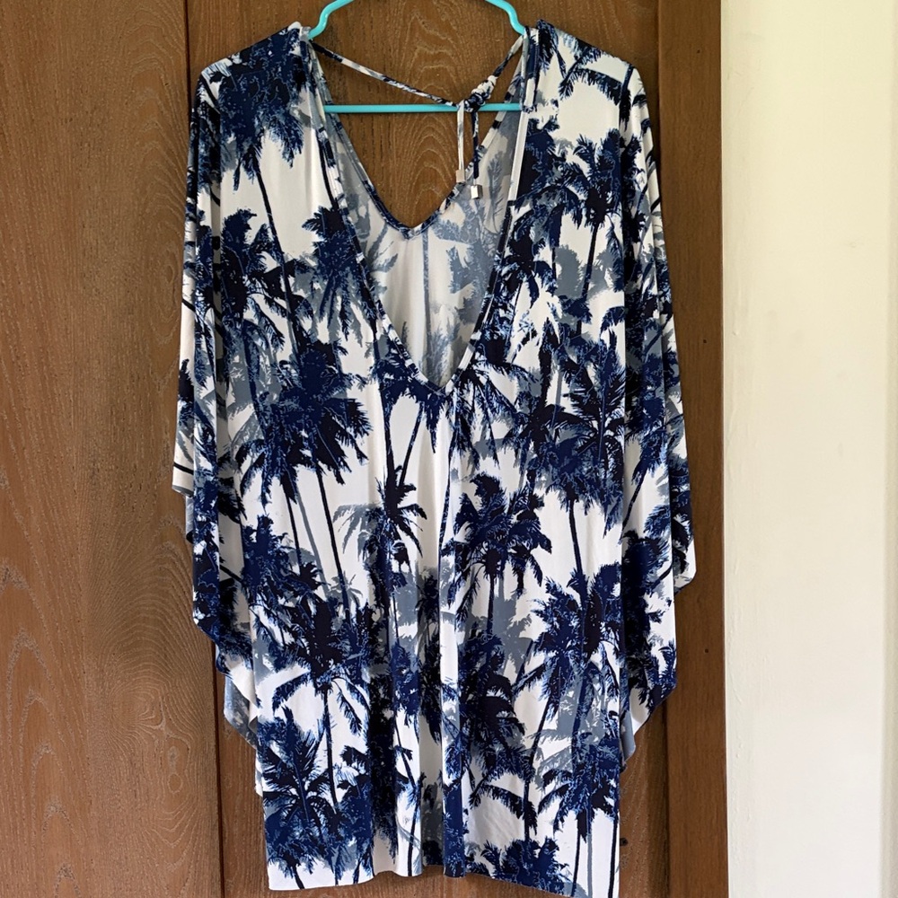 Hot Miami Styles Navy and White Palm-Print V-Neck Swim Coverup